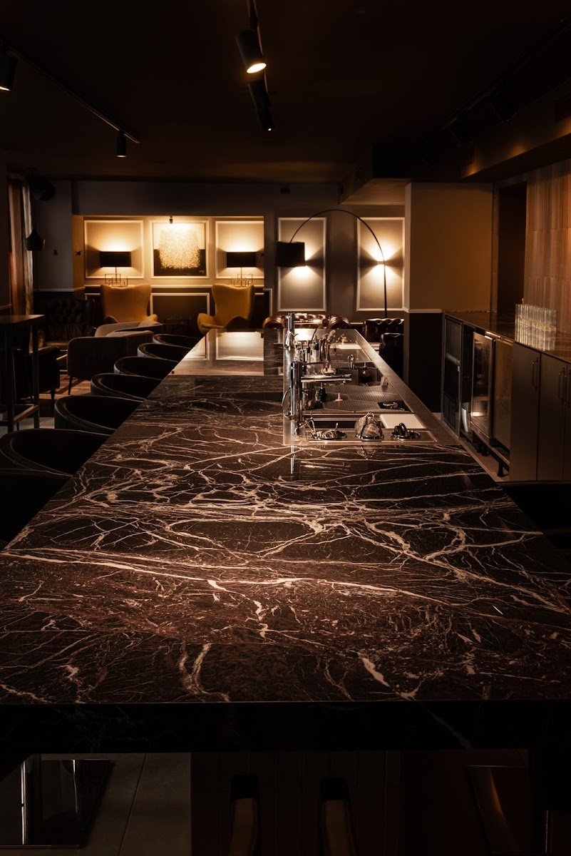 Il Salotto Mixology Restaurant